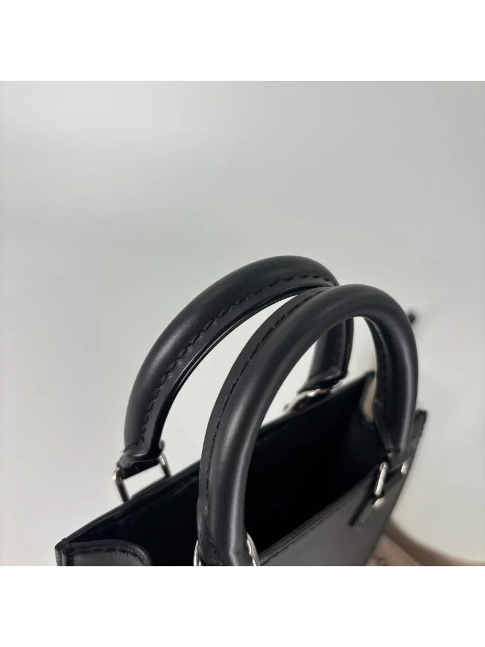 Louis Vuitton Epi Petite Sac Plat Shoulder